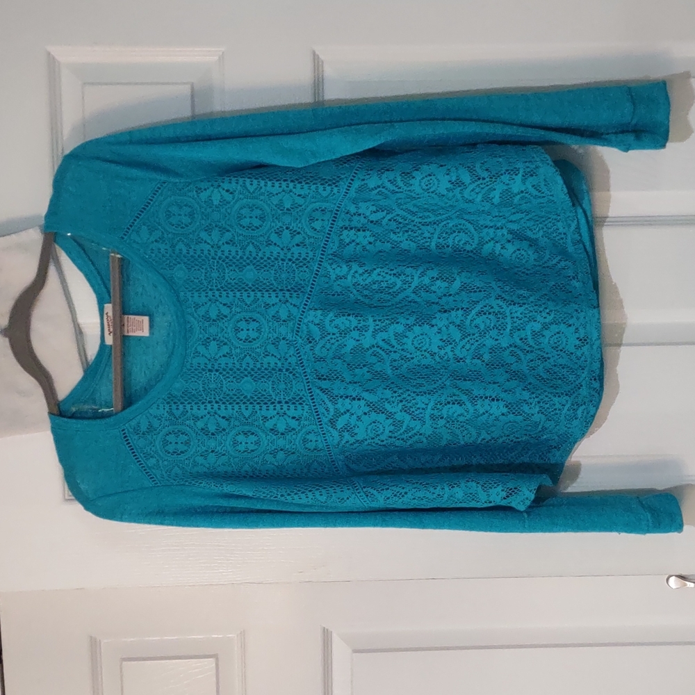Arizona lace front tee